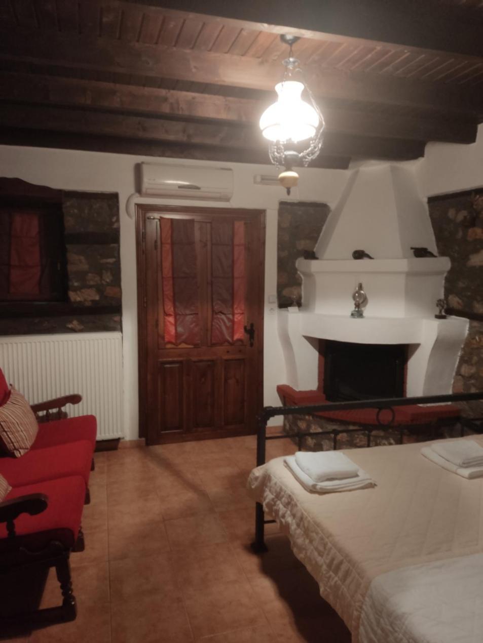 פליאוס פנטלימון Traditional Guesthouse Archontoula מראה חיצוני תמונה